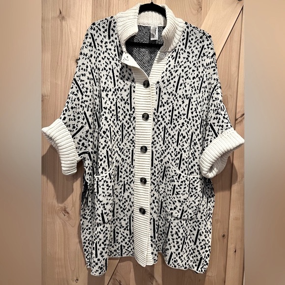 Marla Wynne Knit Sweater/Poncho-NWOT - Picture 6 of 10